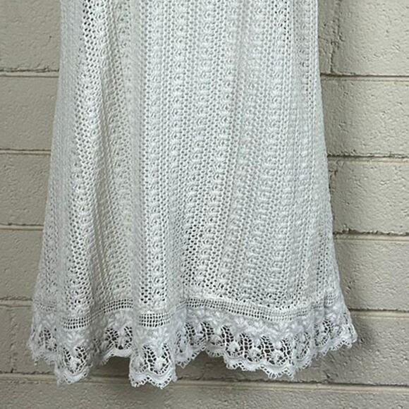 Francesca’s White Crochet Coverup size S - Picture 7 of 8
